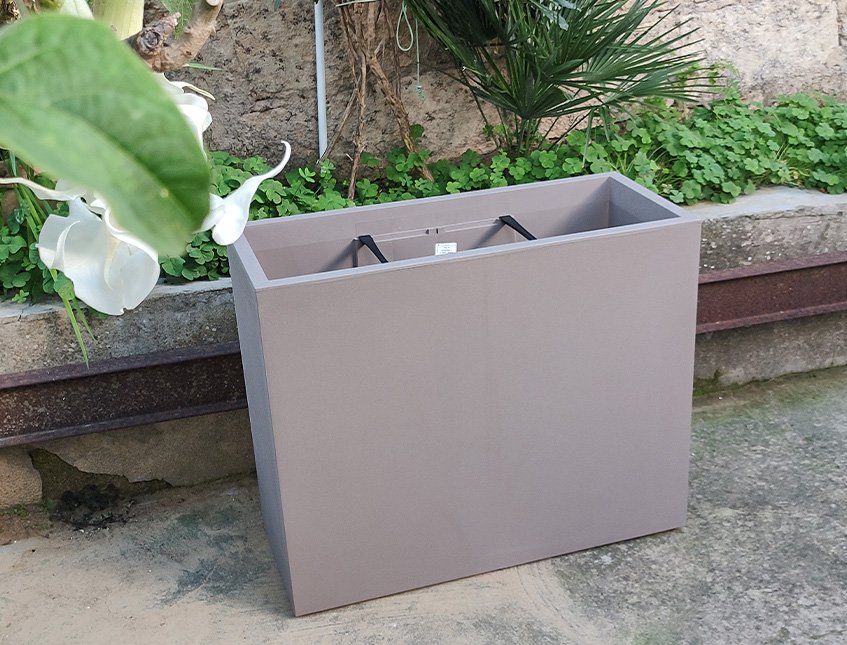 Fioriera retta H 65 Tortora - Sconti per Fioristi e Aziende . - in ABS