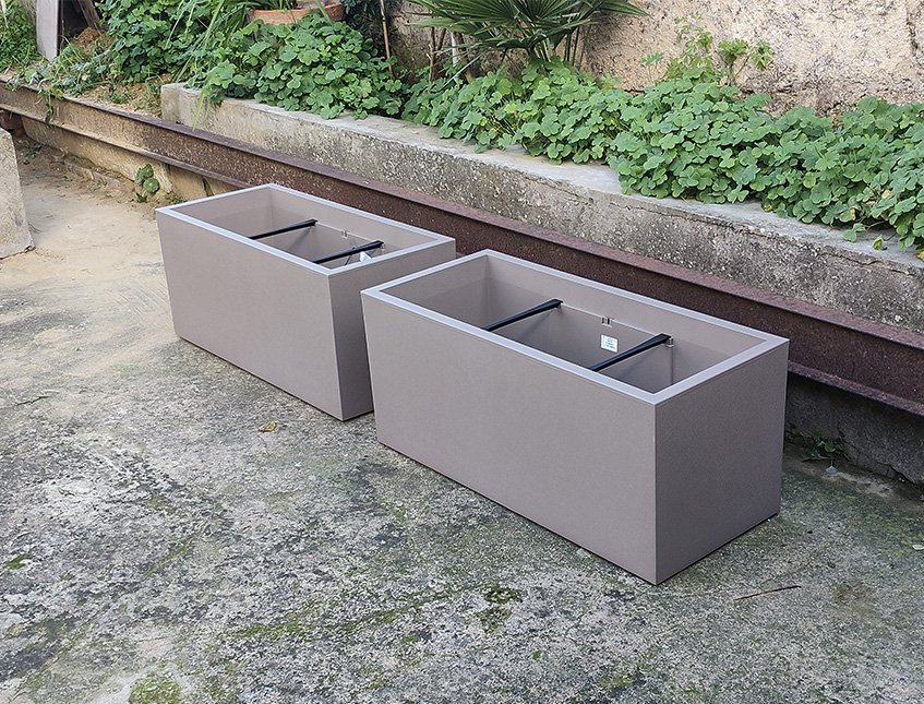 Fioriera retta H 33 Tortora - Sconti per Fioristi e Aziende . - in ABS Larga