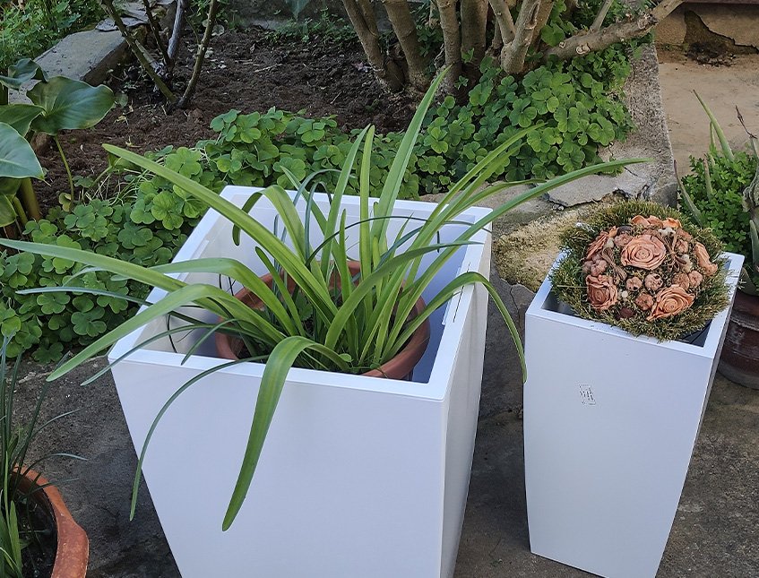 Vaso Infinity H 70 Bianco - Sconti per Fioristi e Aziende . - in ABS