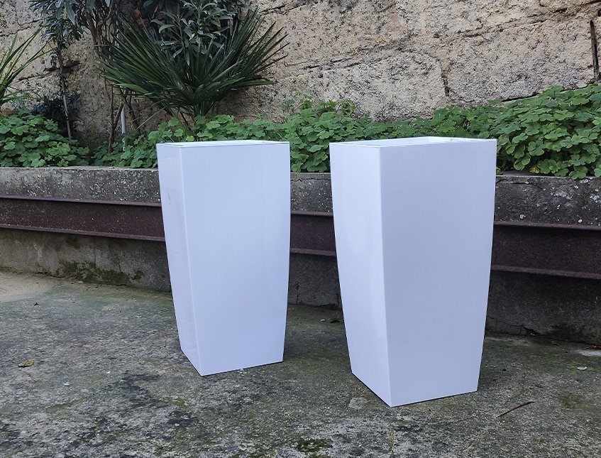 Vaso Infinity H 52 Bianco - Sconti per Fioristi e Aziende . - in ABS