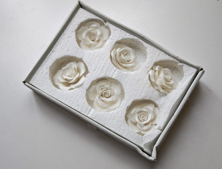 Rose x 6 in porcellana - Sconto per Fioristi e Aziende - cm 8