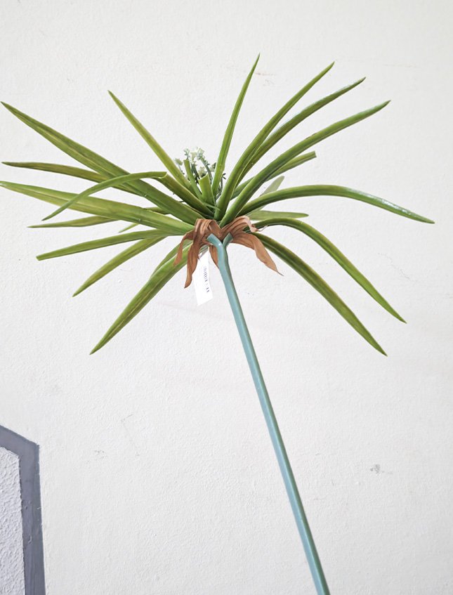 Papiro Artificiale in gomma H 107 - Sconto per Fioristi e Aziende . - con 24 foglie