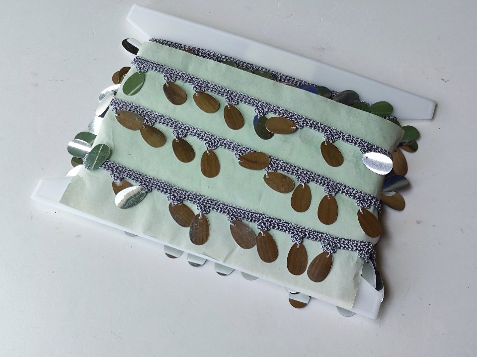 Frangia con ovali iridati H 3 - Sconto per Fioristi e Aziende - in PVC - vendita al metro