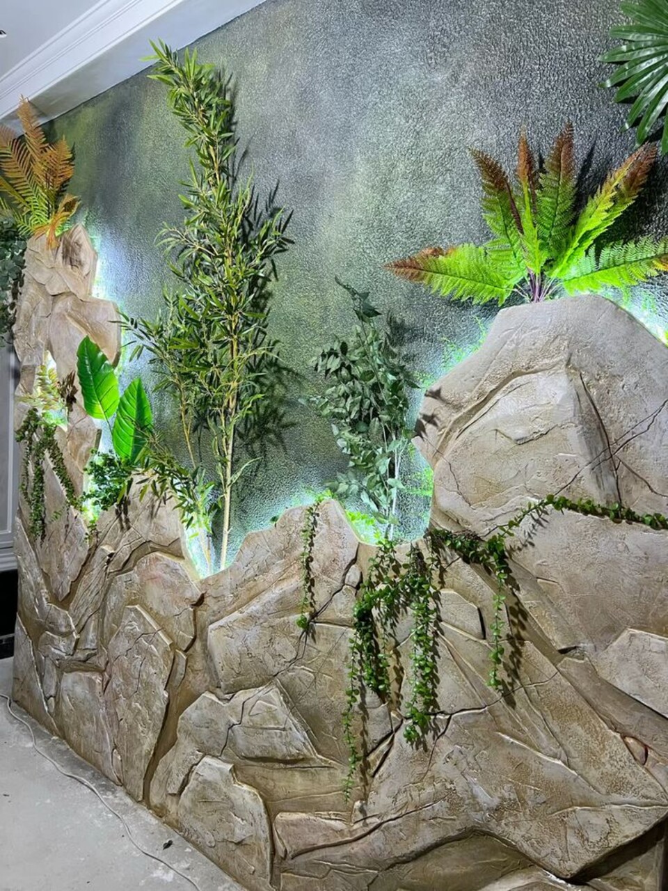 Giardino Verticale su Parete Rocciosa - Sconto per Fioristi e Aziende - con Muschi e Vegetali Preservati