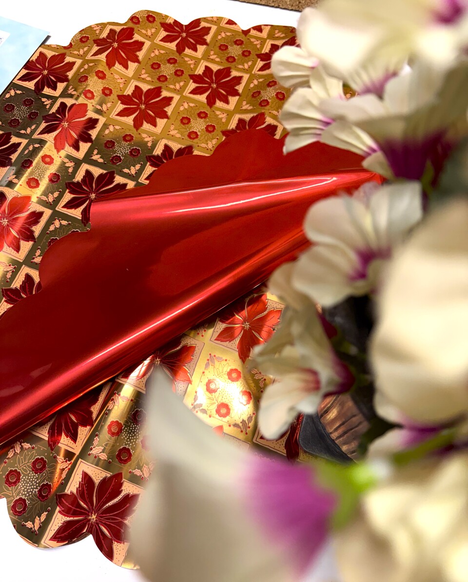 Sottovaso Smerlato Stelline - Sconti per Fioristi e Aziende Conf. x 50 dm.65 Base Rosso