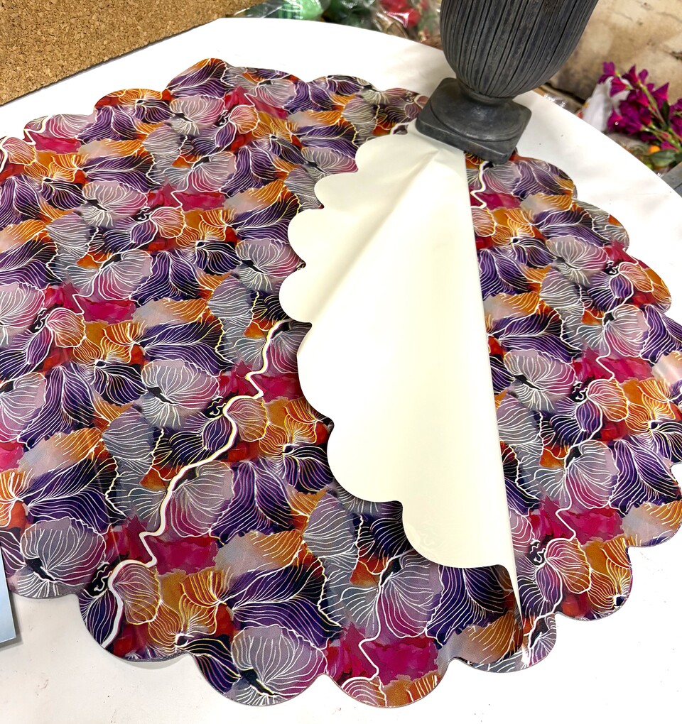 Sottovaso Smerlato dm.65 con foglie - Sconti per Fioristi e Aziende - conf. 50 fogli - Avorio o Rosso