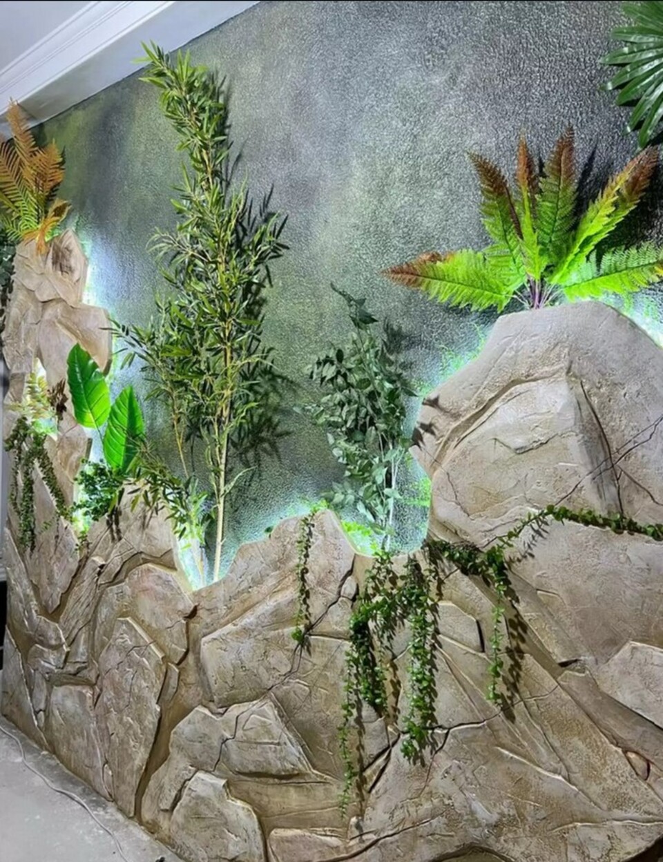 Giardino Verticale su Parete Rocciosa - Sconto per Fioristi e Aziende - con Muschi e Vegetali Preservati