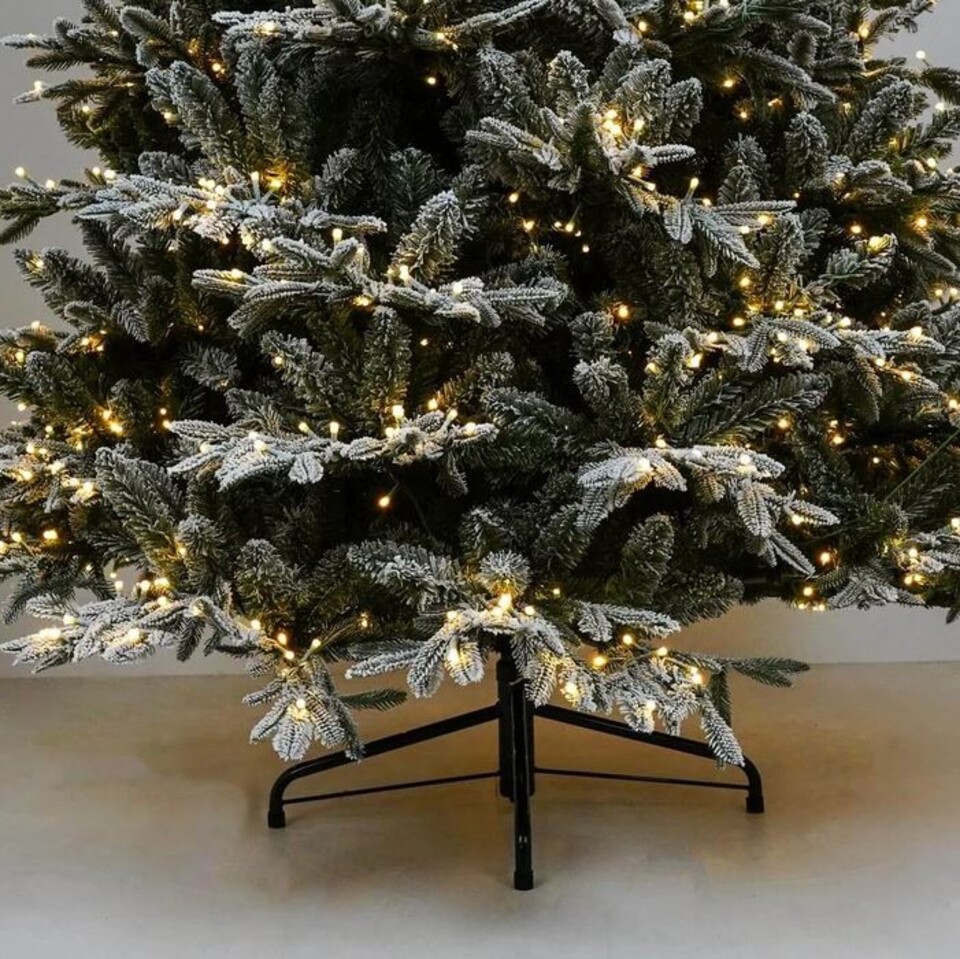 Albero Canada Lux c/Led-  Sconti per Fioristi e Aziende . - H 210/240/270/300 innevato