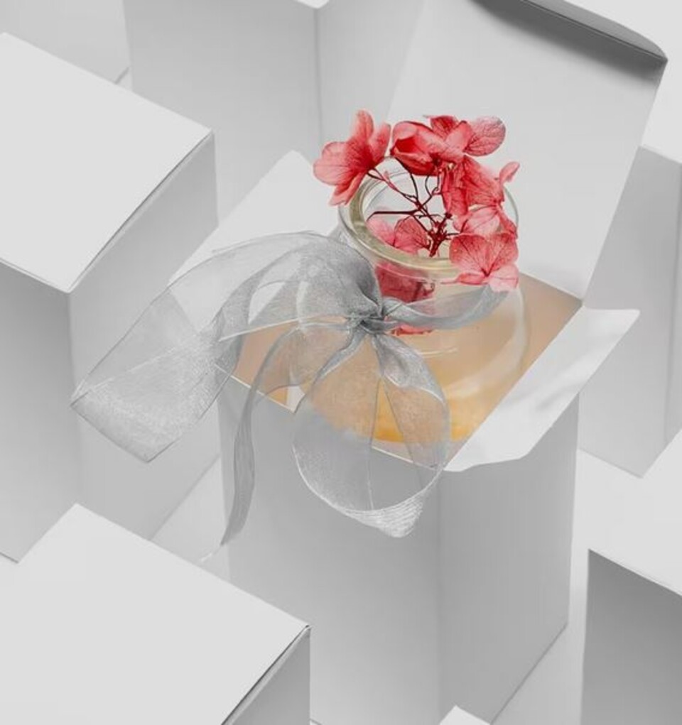 Scatola per bomboniera H 18 cm. 8 x 8 - Sconti per Fioristi e Aziende -  lino bianco pieghevole