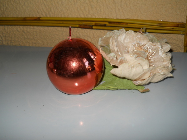 Candela sferica dm. 9 - Sconti per Fioristi e Aziende - lucida rosso metallizzato