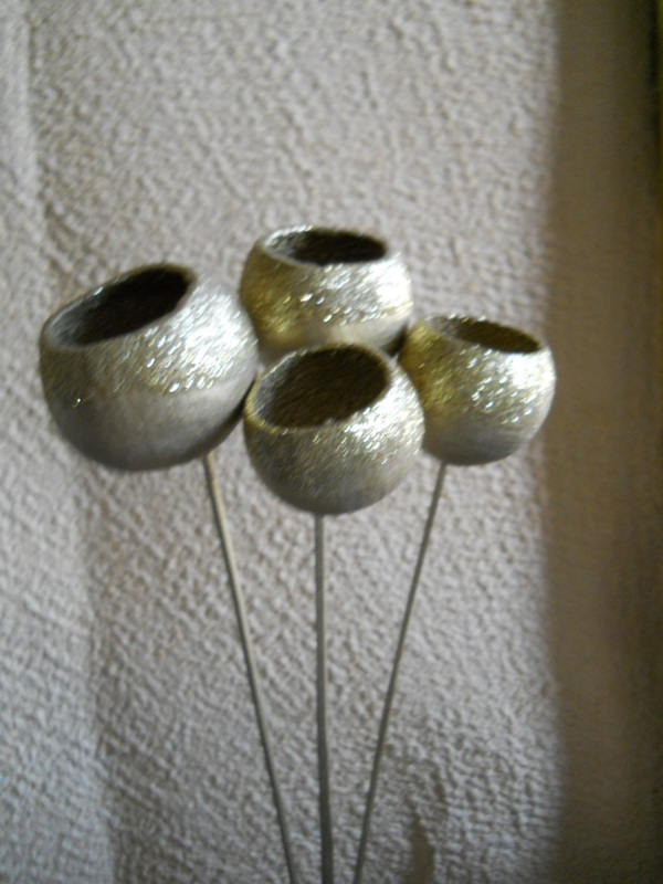 Bell Cups x 4 steccati H 60  - Sconti per Fioristi e Aziende - bordo colorato e glitterato