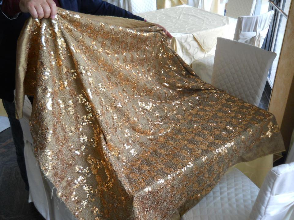 Telo Paillettes Oro mt.3x 1,40  - Sconti per Fioristi e Aziende - Decoro paillettes a fiiori