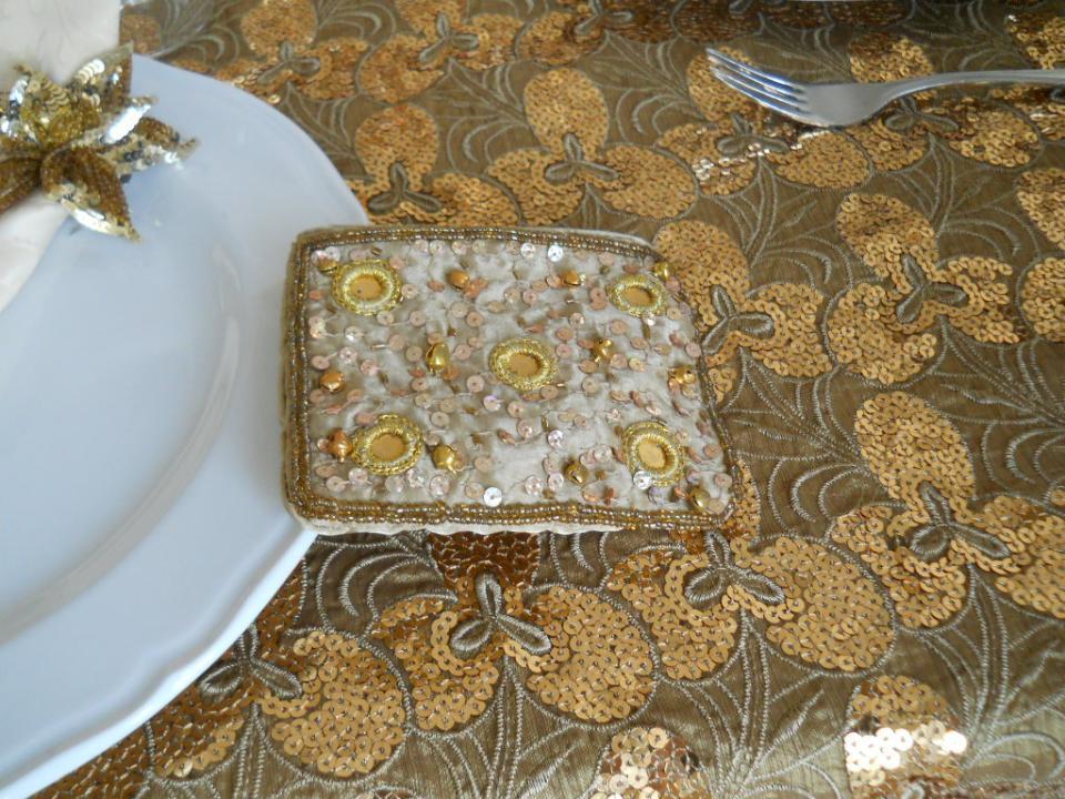 Telo Paillettes Oro mt.3x 1,40  - Sconti per Fioristi e Aziende - Decoro paillettes a fiiori