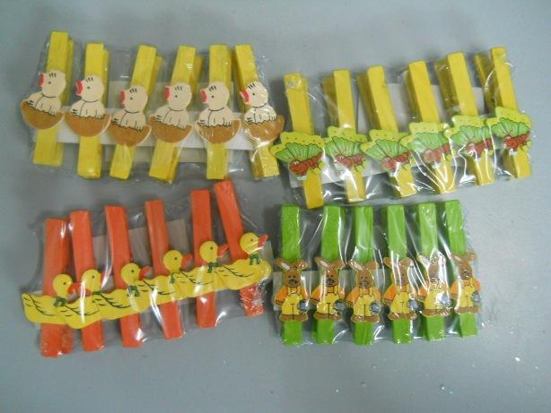 Mollette x 6 in legno decorato H 7 in 4 modelli - Sconti per Fioristi e Aziende