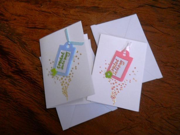 Biglietti decoro baby in panno - Sconti per Fioristi e Aziende - Espositore legno da 120 pz