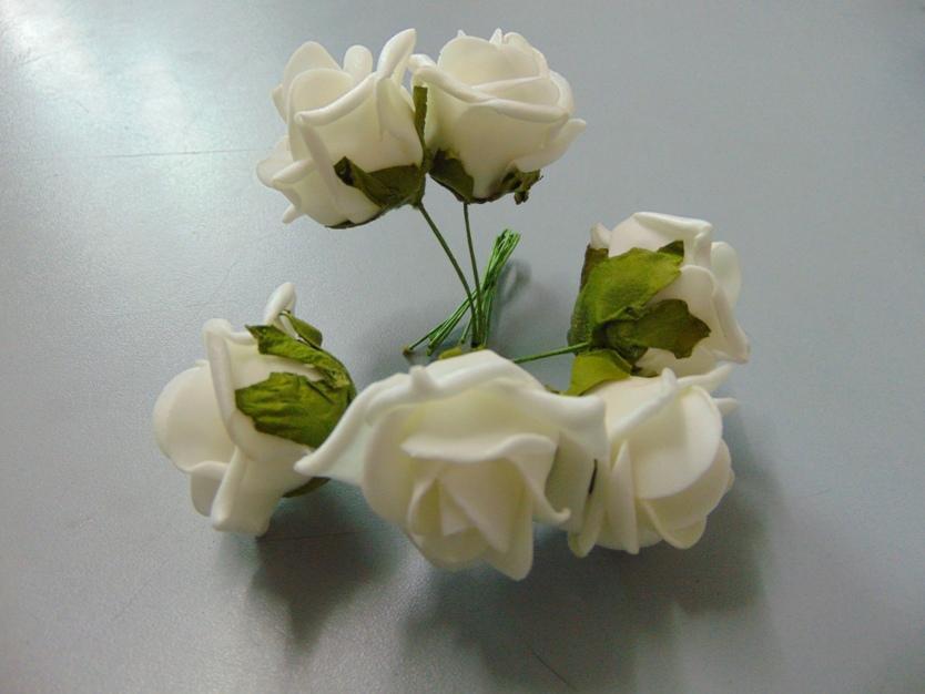 Roselline polifoam Ø 4 cm. - Sconti per Fioristi e Aziende . - Mazzo da 6 roselline