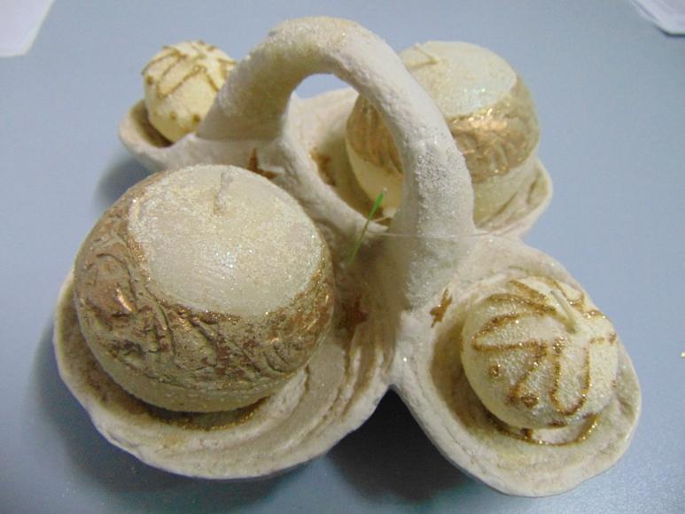 Cestino Ceramico sferiche  - Sconti per Fioristi e Aziende - con 4 candele