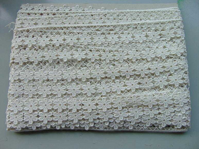 Merletto cotone daisy al metro in due colori - Sconti per Fioristi e Aziende