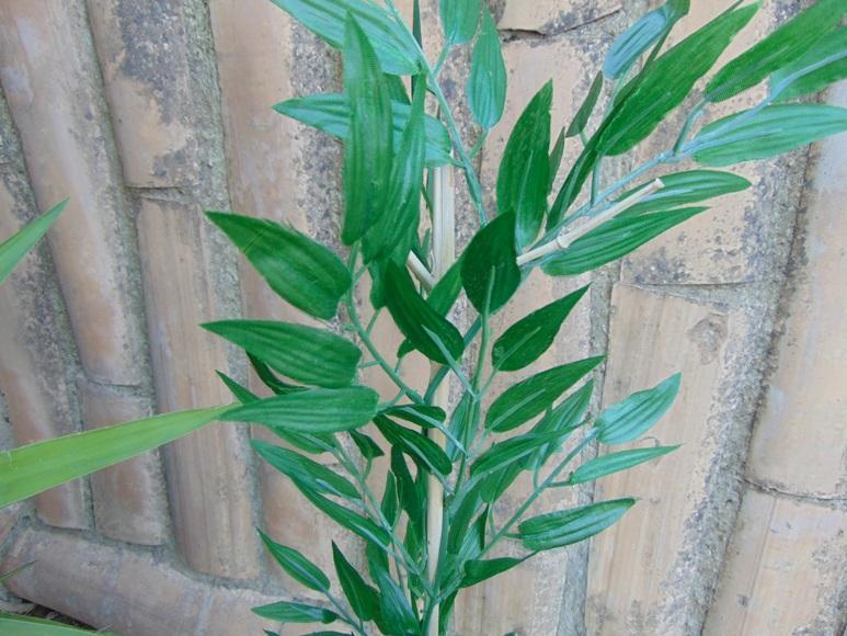 Canna di Bamboo  H 120 - Sconti per Fioristi e Aziende . - Naturale con foglie Artificiali