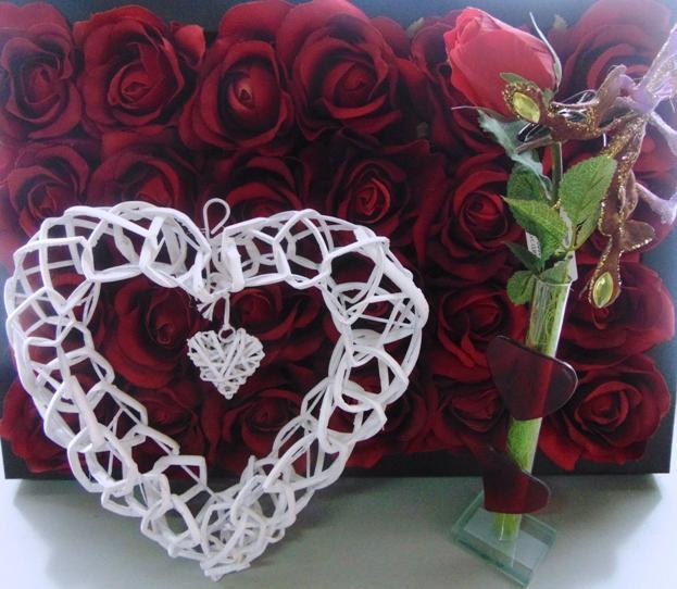 Cuore in vimini traforato in 2 misure Articolo per San Valentino - Sconti per Fioristi e Aziende
