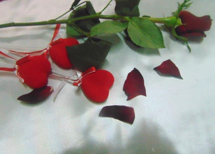 Cuoricini red velvet steccati cm 3 conf. x 6 Articolo per San Valentino - Sconti per Fioristi e Aziende