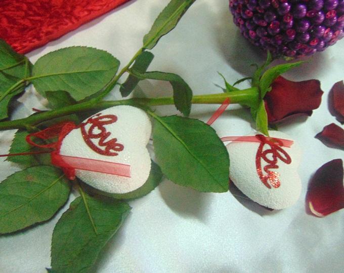 Cuore Bianco LOVE in 2 modelli Articolo per San Valentino - Sconti per Fioristi e Aziende