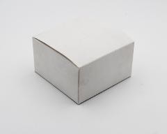 Scatola per bomboniera H 6 cm. 10 x 10  - Sconti per Fioristi, e Aziende  -  lino bianco pieghevole