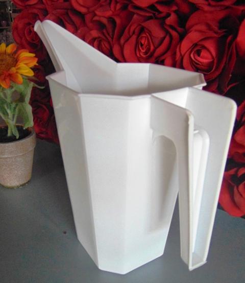 Annaffiatoio Plastica da Lt. 2 Becco lungo - Sconti per Fioristi e Aziende