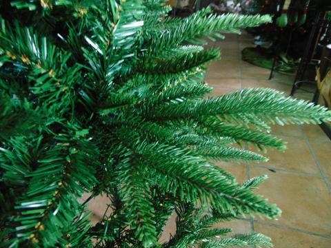Albero Natale Baviera  - Sconti per Fioristi e Aziende - H 150  con 680 rami
