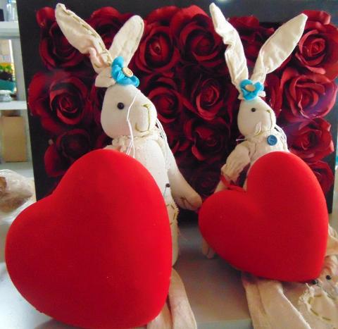 Cuore Bombato Vellutato in 2 misure - Sconti per Fioristi e Aziende