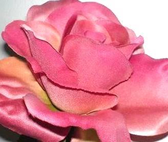 Rosa aperta Arredo Artificiale in poliestere - Sconti per Fioristi e Aziende