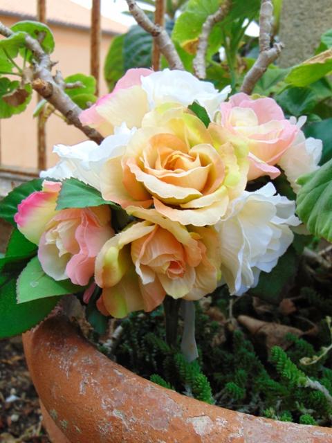 Rosa Open Bush x 15 Artificiale in poliestere - Sconti per Fioristi e Aziende