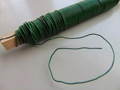 Spoletta ferro verde Gr. 100 - Sconti per Fioristi e Aziende