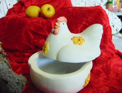 Gallina contenitore in terracotta con coperchio - Sconti per Fioristi e Aziende