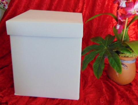 Scatola per bomboniera fondo e coperchio H 23 cm. 20 x 20 lino bianco - Sconti per Fioristi, e Aziende