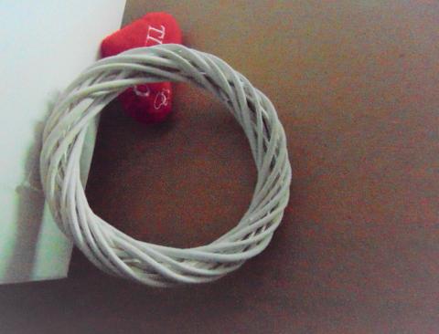 Coroncina vimini bianco - Sconti per Fioristi e Aziende - dm. 20 intrecciato