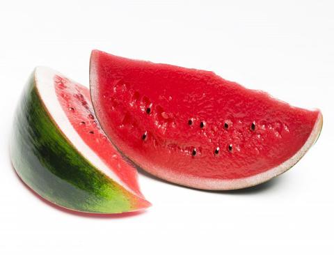 Anguria fetta piccola artificiale in plastica - Sconti per Fioristi e Aziende e Wedding . - cm. 17 x 8