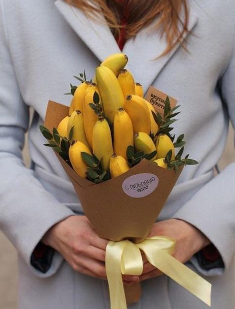 Banana piccola artificiale in plastica H 15 cm. dm. 3.5 - Sconti per Fioristi e Aziende e Wedding