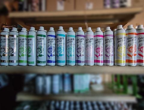 Colorante spray per fiori freschi da ml.400. - Sconti per Fioristi e Aziende
