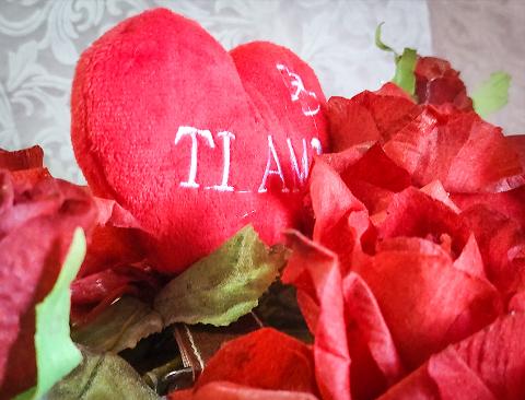 Cappelliere x 3 quadrate decoro San Valentino - Sconti per Fioristi e Aziende
