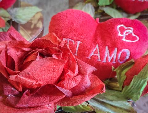 Cappelliere x 3 quadrate decoro San Valentino - Sconti per Fioristi e Aziende