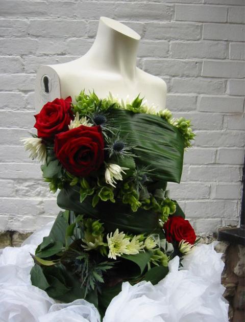 Manichino in Plastica H 58/60 Bianco Mezzo Busto Uomo e Donna Sconti per Fioristi, Wedding e Aziende