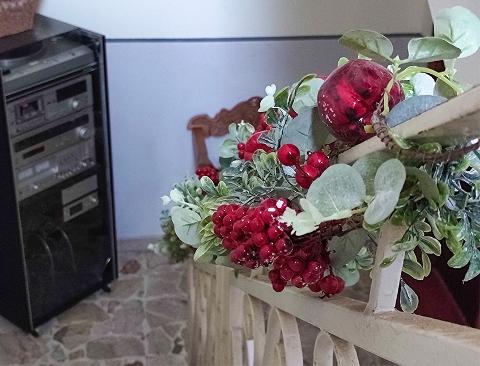 Festone con mele rosse, bacche e foglie da cm 120 Sconti per Fioristi e Aziende