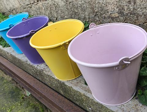 Secchiello in latta H 28 in vari colori - Sconti per Fioristi e Aziende