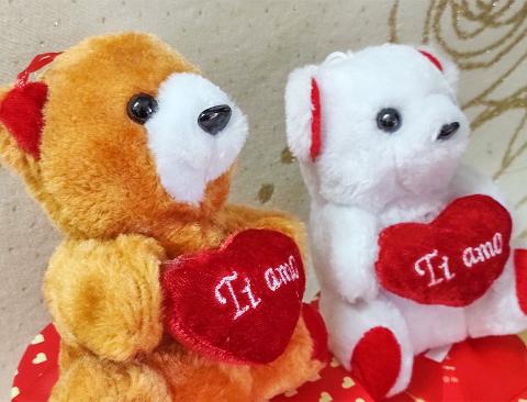 Orsetto con cuore "Ti Amo" H 18 Articolo per S. Valentino - Sconti per Fioristi e Aziende