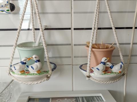 Paperine su piattino in ceramica decorata - Sconti per Fioristi e Aziende