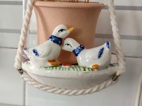 Le Ceramiche Del Re - Papera In Ceramica Decorativa A Testa In Giù Con Fiori, Fatta A Mano In Sicilia, Portafortuna