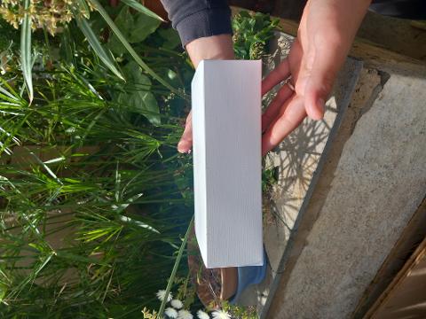 Scatola per bomboniera H 6 cm. 22 x 22  - Sconti per Fioristi, e Aziende -  lino bianco pieghevole