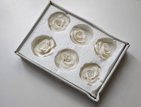 Rose x 6 in porcellana - Sconto per Fioristi e Aziende - cm 8