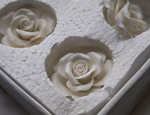 Rose x 6 in porcellana - Sconto per Fioristi e Aziende - cm 8